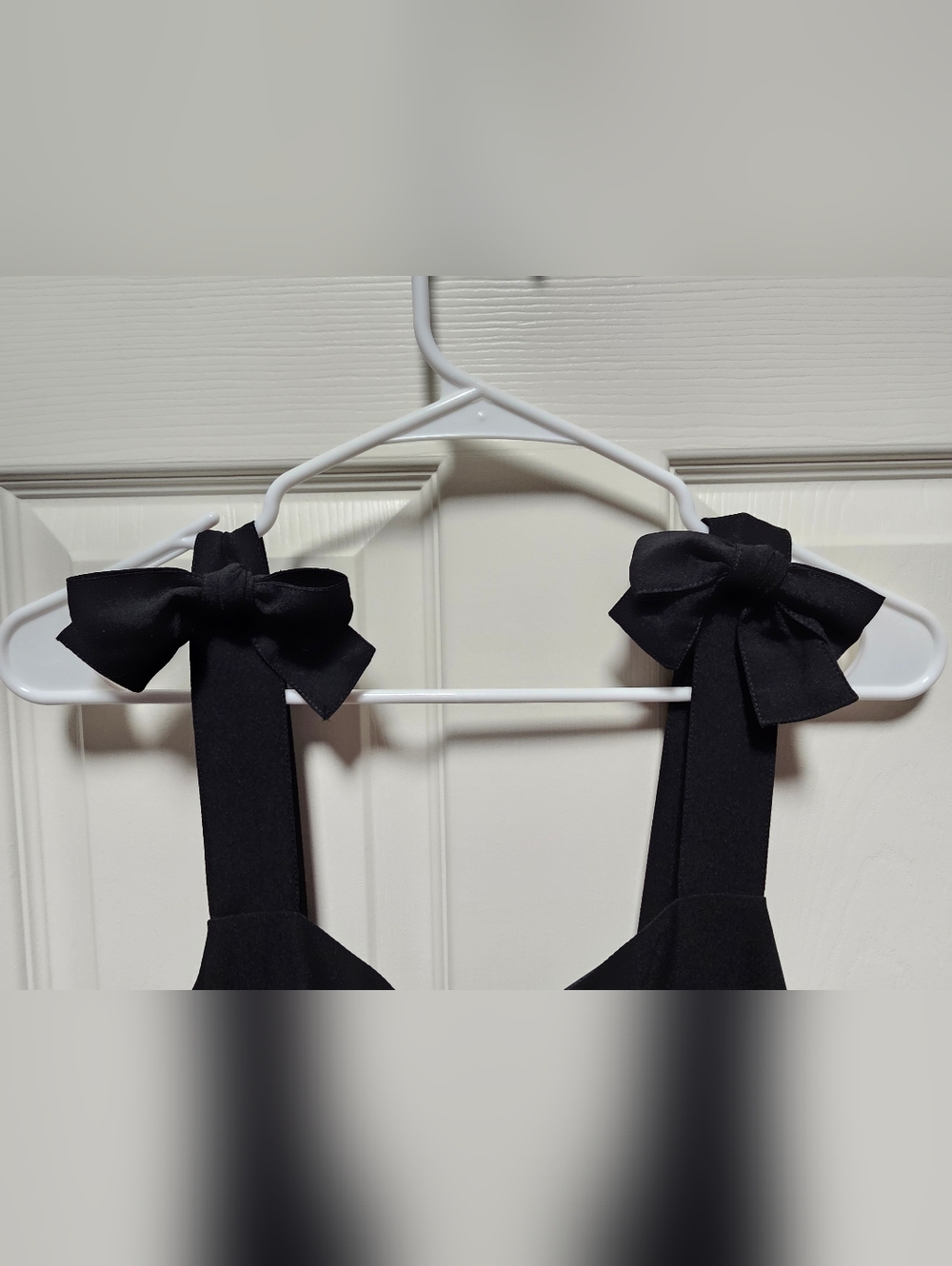 LOFT Outlet Black Wide Leg Crop Jumpsuit with Bow Straps Size 4 NWT - Picture 4 of 7